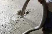 地暖发泡水泥地面的做法是什么？